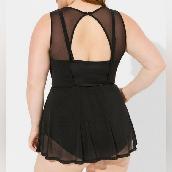 Torrid Black Mesh Overlay Swim Dress Size 6X - Picture 2 of 16